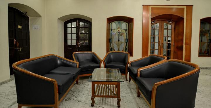 Hotel Ritz Poona Buitenkant foto