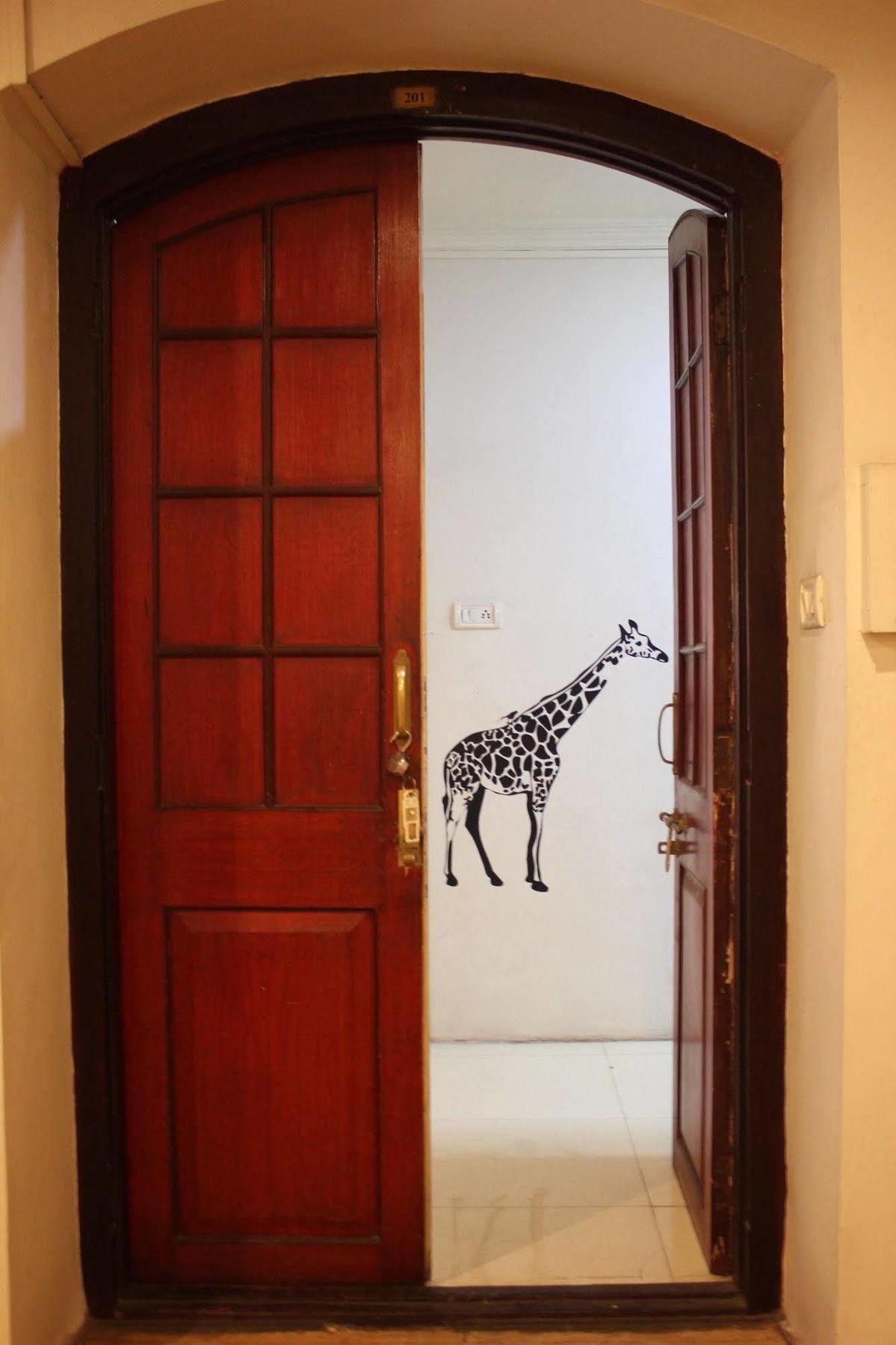 Hotel Ritz Poona Buitenkant foto